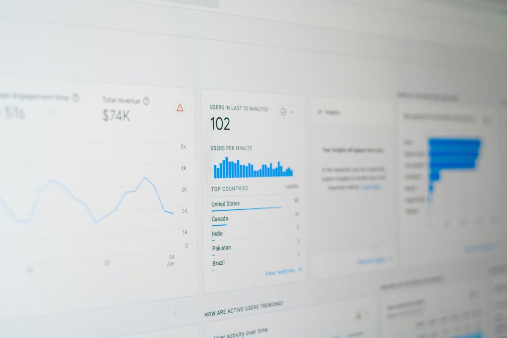 Certified Digital Marketing Professional vs. Traditional Marketing Degree: Which Is Better?